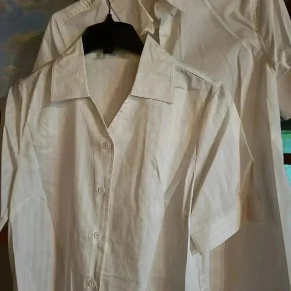 2 Crisp New White SS Summer  Blouses by George in XS NWOT - Picture 3 of 8
